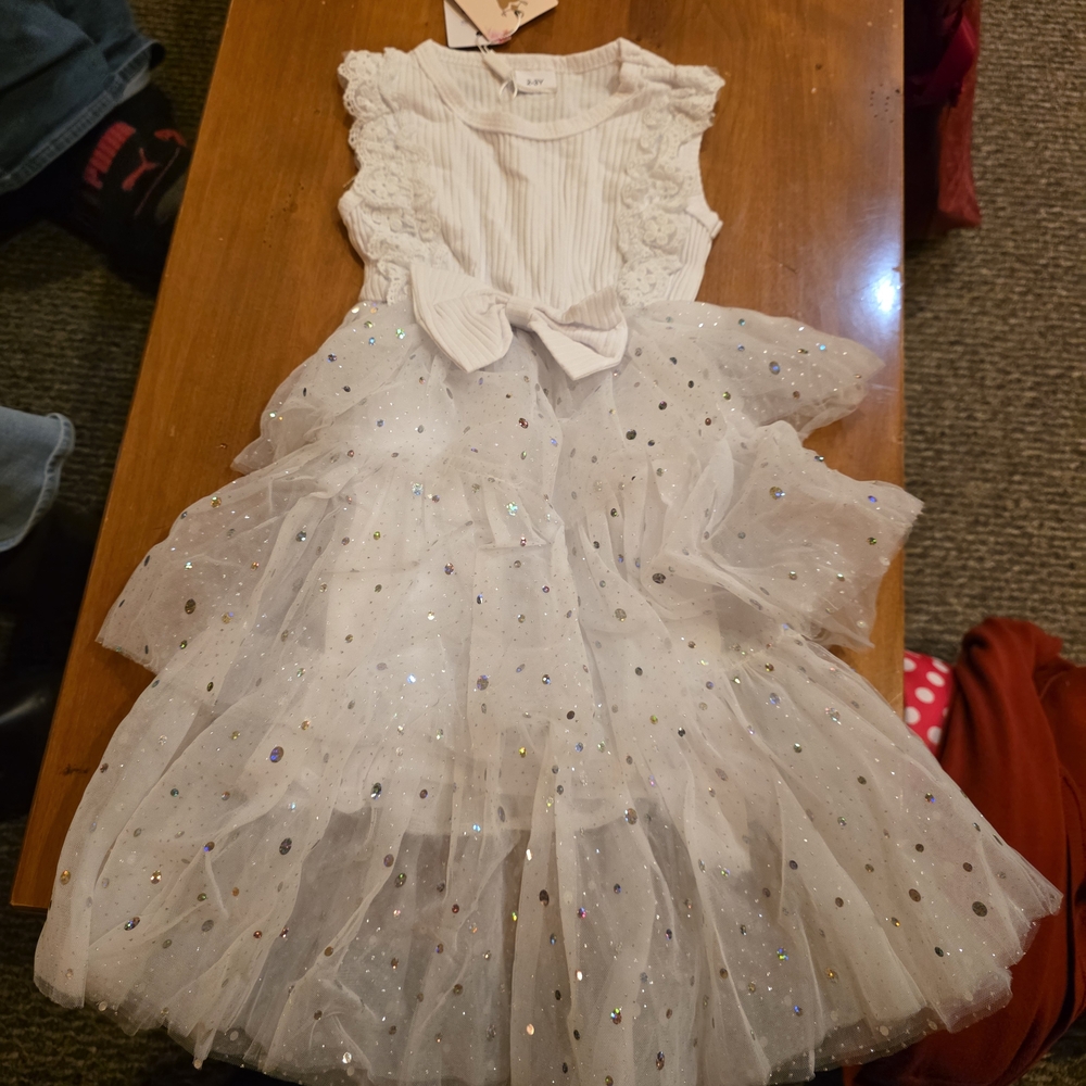 Girls Ruffle Dress - Picture 2 of 4